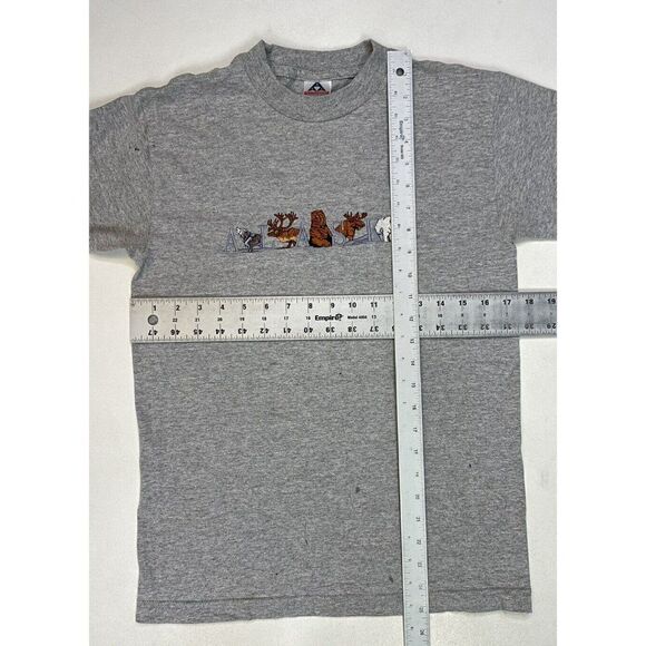 VINTAGE Alaska Animals Embroidered T-shirt Women Small Gray 90s - Picture 7 of 7